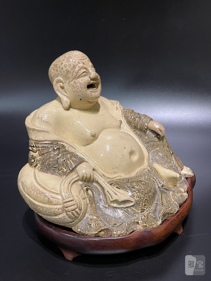 明 米黄绞胎釉弥勒佛坐像 - 图6